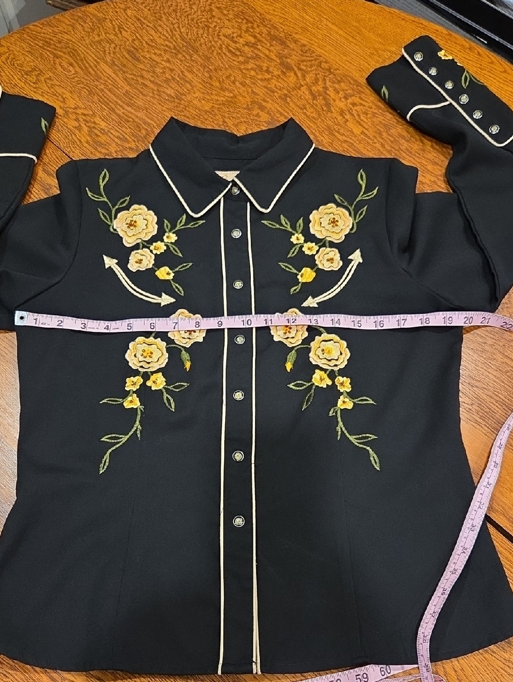 Scully Western Retro Vintage Style Embroidered Cowgirl Shirt Size Medium - Picture 5 of 11